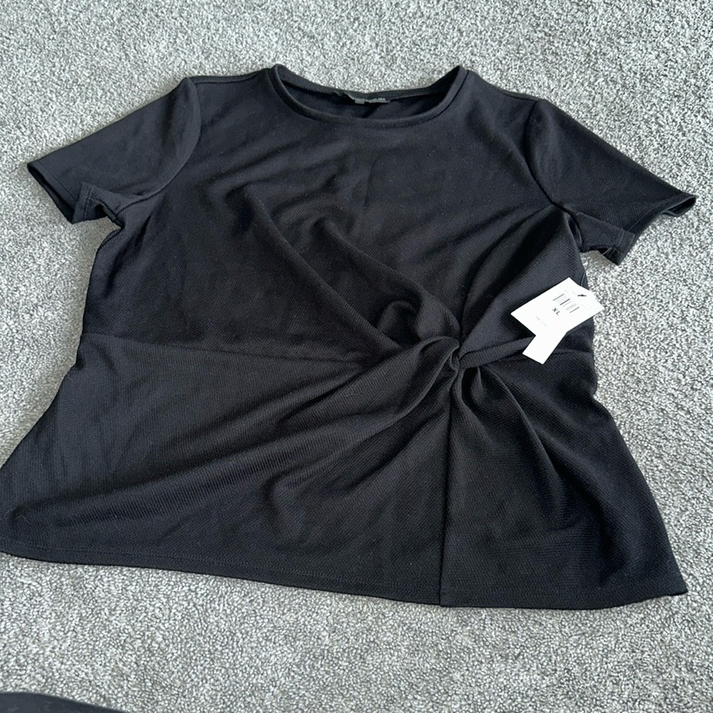NWT knot design top